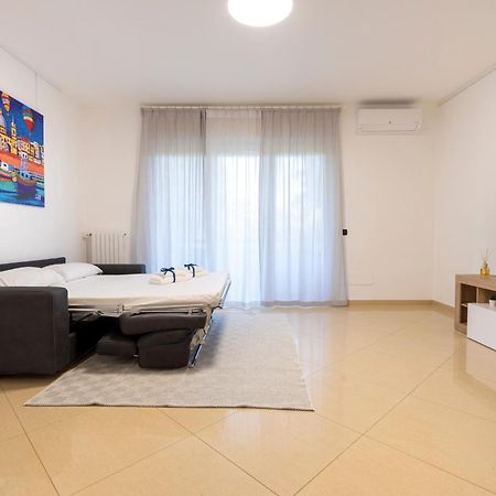 Boscoincitta Apt With Garage And Whirlpool Tub Bari Buitenkant foto