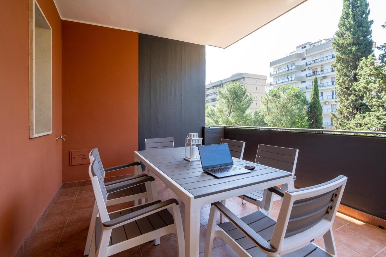 Boscoincitta Apt With Garage And Whirlpool Tub Bari Buitenkant foto