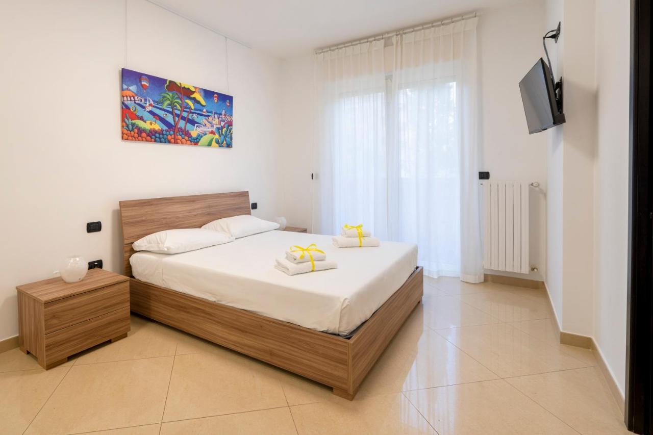 Boscoincitta Apt With Garage And Whirlpool Tub Bari Buitenkant foto