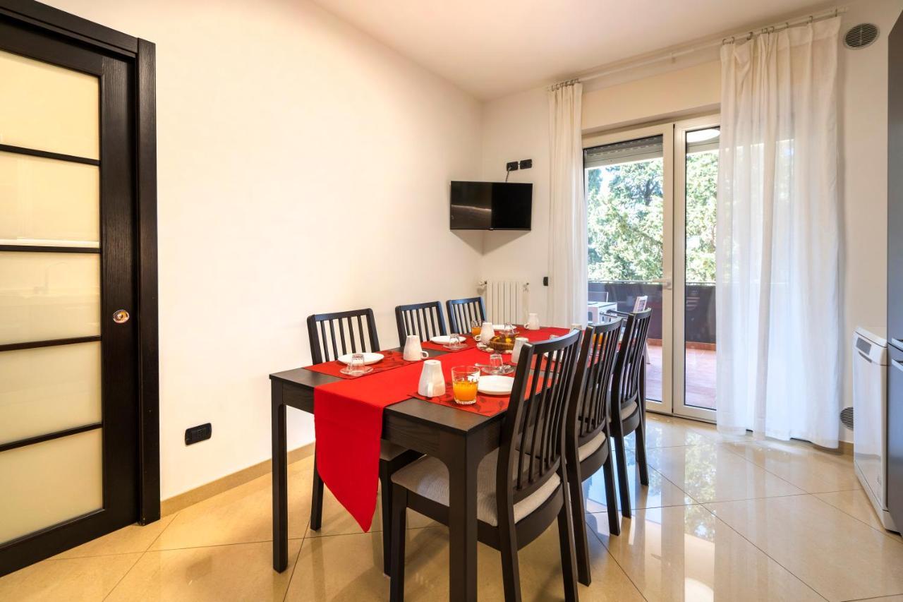 Boscoincitta Apt With Garage And Whirlpool Tub Bari Buitenkant foto
